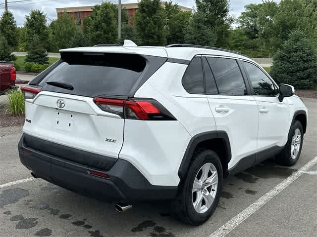 2021 Toyota RAV4 XLE 24