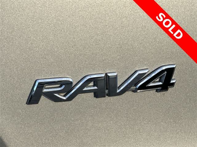 Thumbnail: 2018 Toyota RAV4 - 29