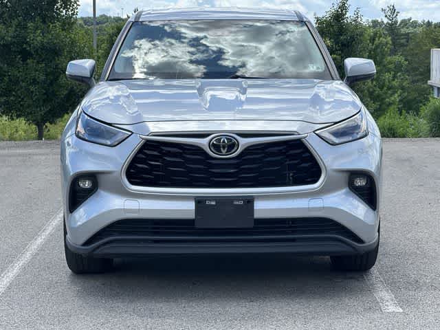 Thumbnail: 2023 Toyota Highlander - 19