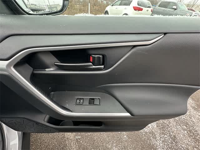 Thumbnail: 2025 Toyota RAV4 - 20