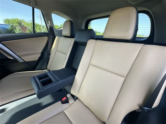 Thumbnail: 2017 Toyota RAV4 - 18