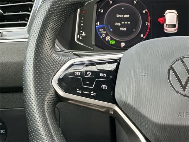 Thumbnail: 2022 Volkswagen Tiguan - 9