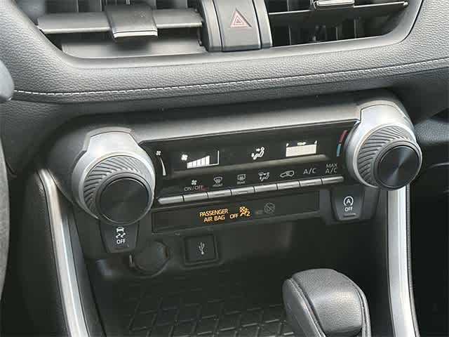 Thumbnail: 2021 Toyota RAV4 - 12