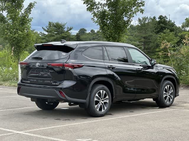 Thumbnail: 2024 Toyota Highlander - 34