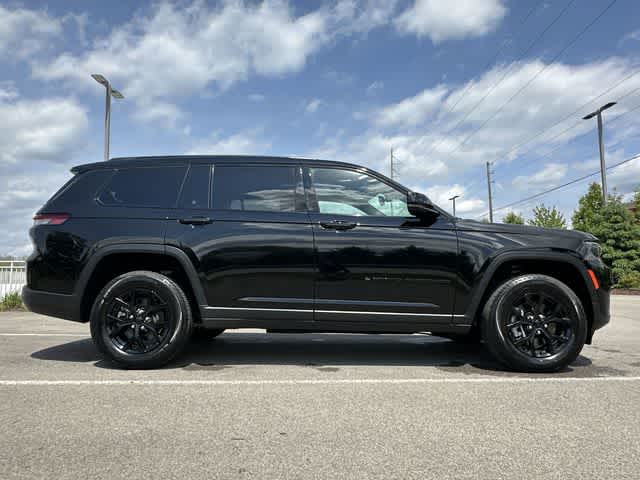 Thumbnail: 2024 Jeep Grand Cherokee L - 3