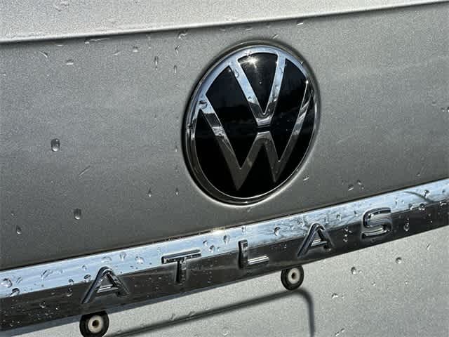 Thumbnail: 2023 Volkswagen Atlas - 18