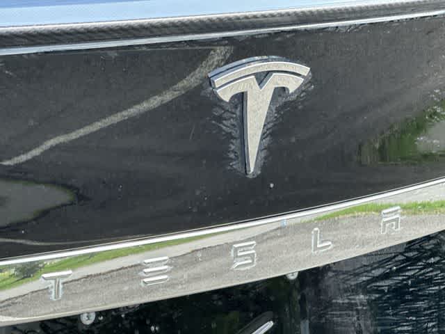 Thumbnail: 2015 Tesla Model S - 17