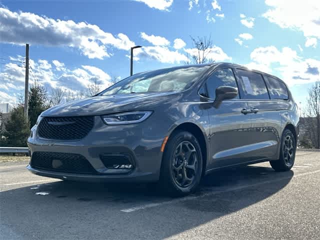 Thumbnail: 2022 Chrysler Pacifica - 27