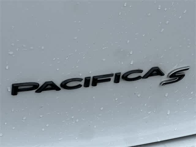 Thumbnail: 2021 Chrysler Pacifica - 22