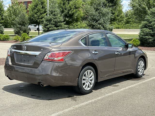 Thumbnail: 2015 Nissan Altima - 21