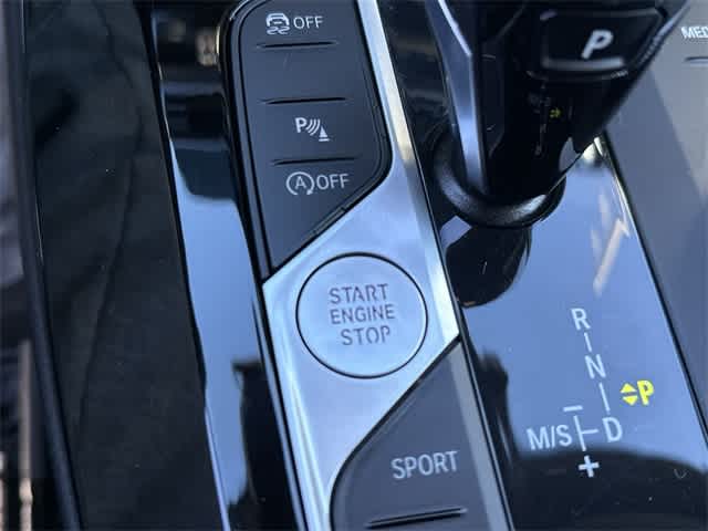 Thumbnail: 2023 BMW X4 - 11