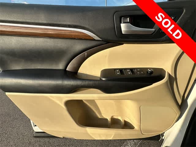 Thumbnail: 2018 Toyota Highlander - 19