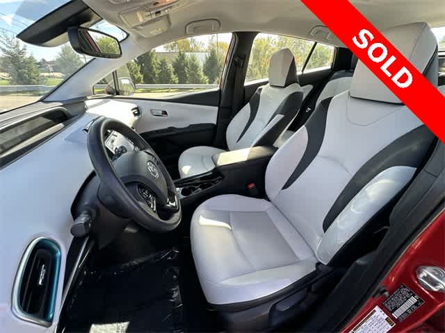 Thumbnail: 2022 Toyota Prius - 16