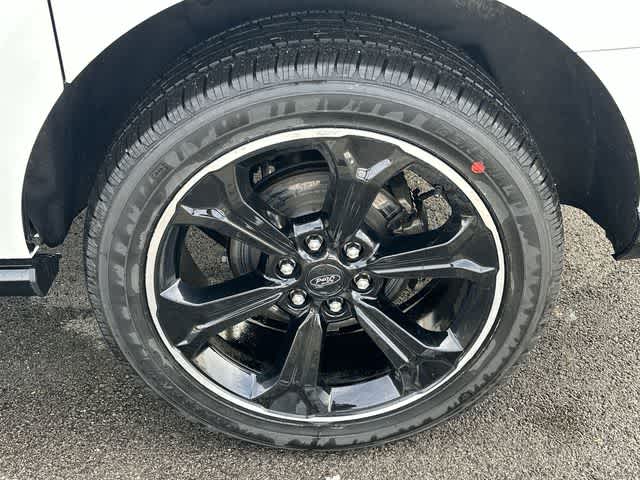 Thumbnail: 2023 Ford Expedition MAX - 5