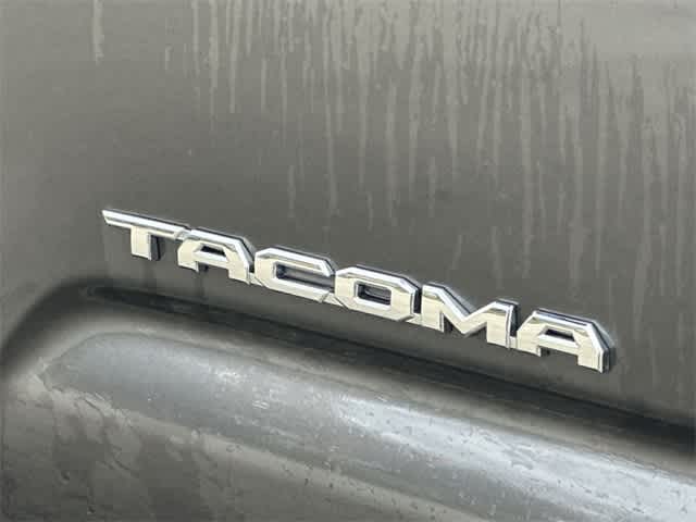 Thumbnail: 2022 Toyota Tacoma - 17