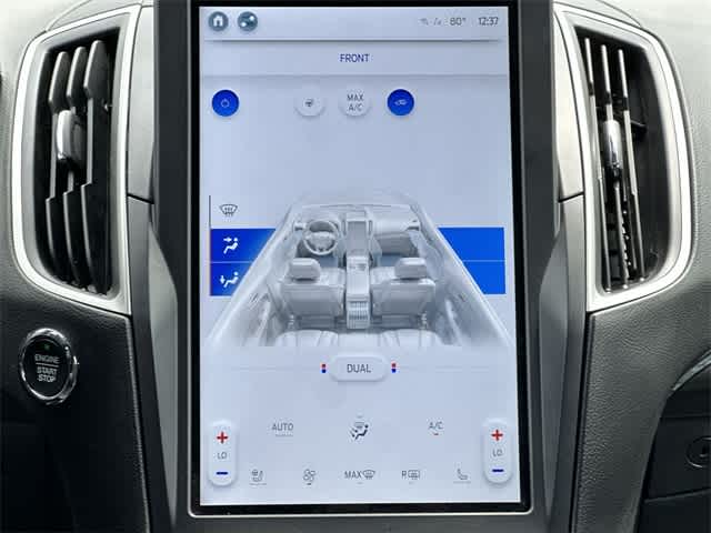 2022 Ford Edge  16
