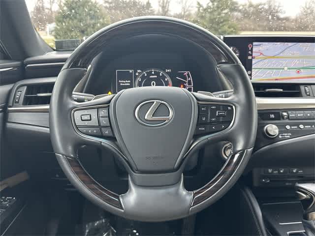 Thumbnail: 2021 Lexus ES - 7