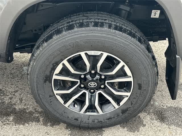 Thumbnail: 2022 Toyota Tacoma - 5