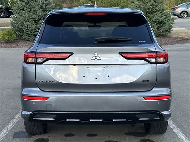 Thumbnail: 2023 Mitsubishi Outlander - 4