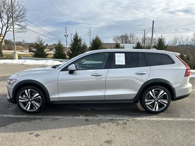 Thumbnail: 2025 Volvo S60 - 2