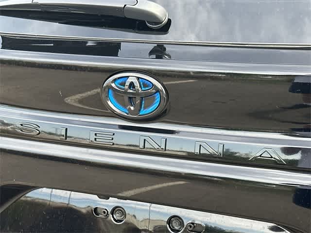 Thumbnail: 2025 Toyota Sienna - 27