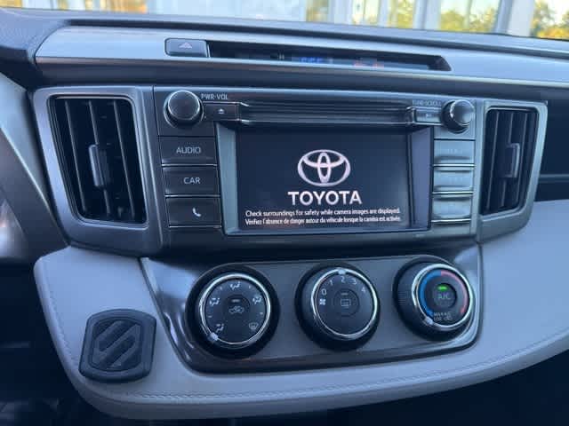 Thumbnail: 2015 Toyota RAV4 - 9