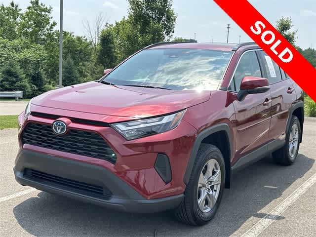 2022 Toyota RAV4 XLE Hero Image