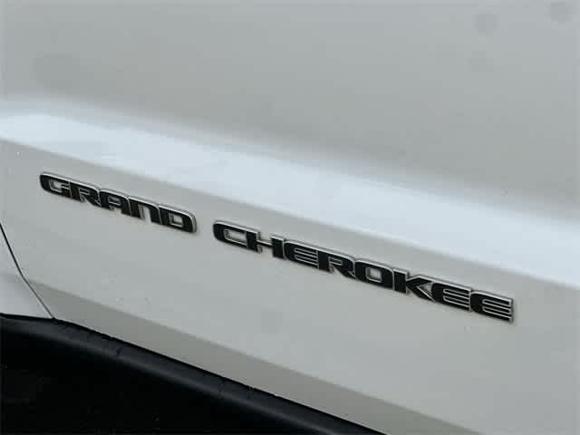 Thumbnail: 2017 Jeep Grand Cherokee - 27