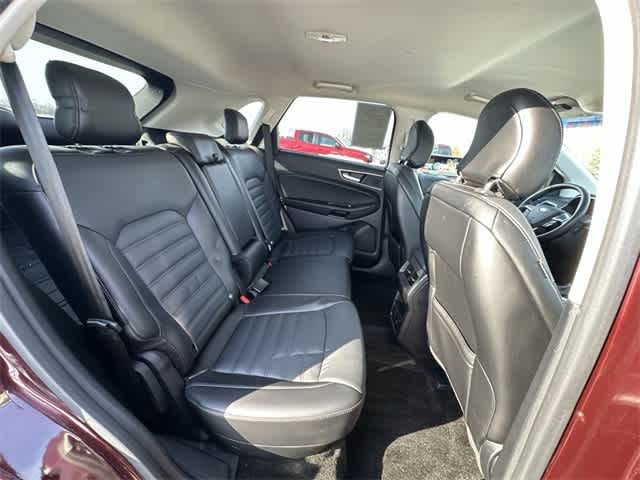 Thumbnail: 2017 Ford Edge - 25