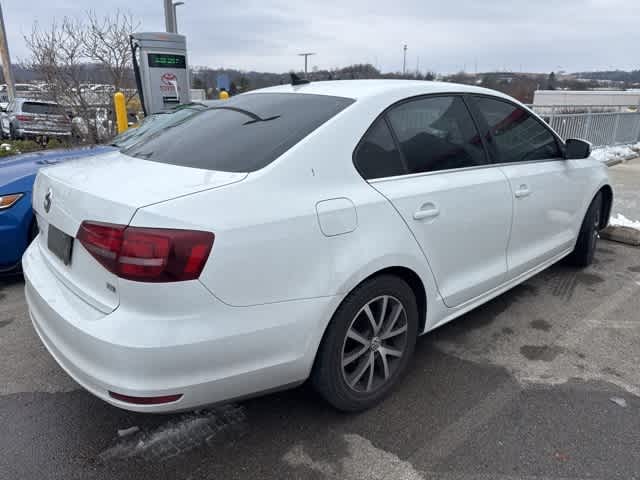 Thumbnail: 2017 Volkswagen Jetta - 3