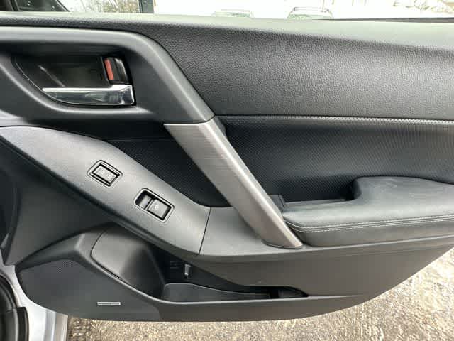 Thumbnail: 2015 Subaru Forester - 21