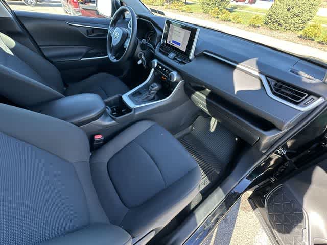 Thumbnail: 2023 Toyota RAV4 - 17