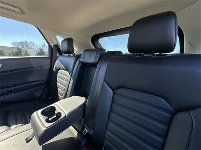 Thumbnail: 2020 Ford Edge - 17