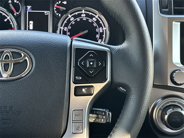 Thumbnail: 2022 Toyota 4Runner - 10