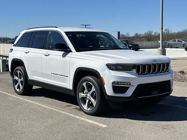 Thumbnail: 2023 Jeep Grand Cherokee - 30