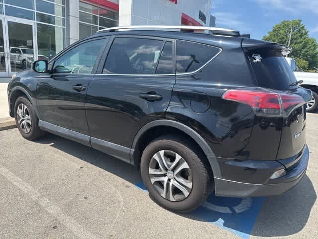 Thumbnail: 2017 Toyota RAV4 - 5