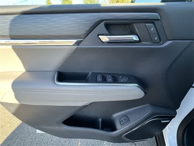 Thumbnail: 2024 GMC Acadia - 17