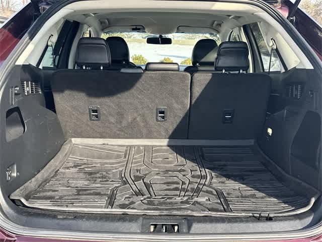 Thumbnail: 2017 Ford Edge - 26