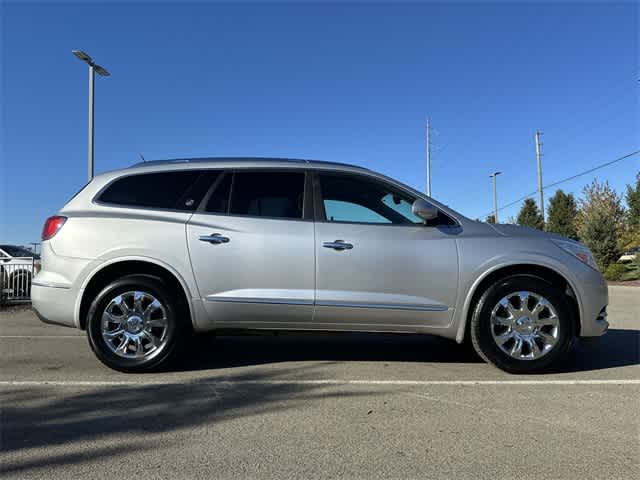 2017 Buick Enclave Leather photo 2