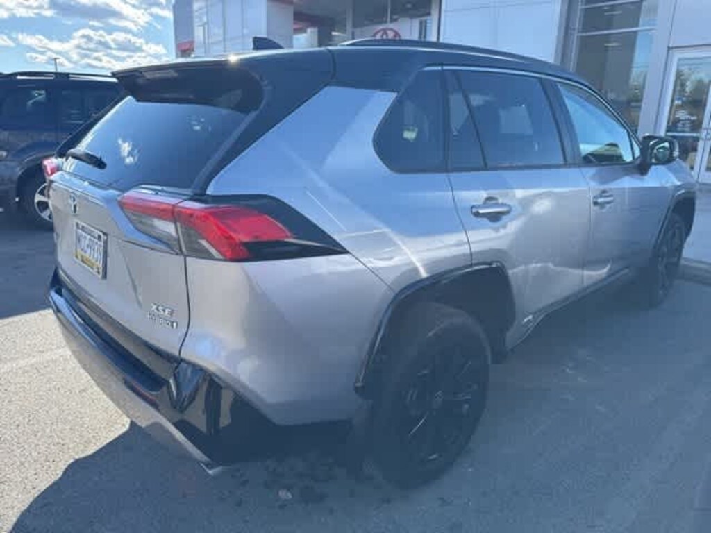 Used 2022 Toyota RAV4 Hybrid XSE SUV