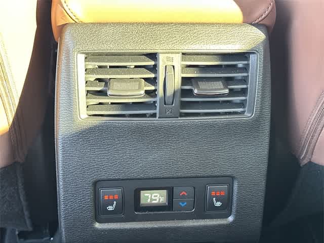 Thumbnail: 2025 Mitsubishi Outlander - 21