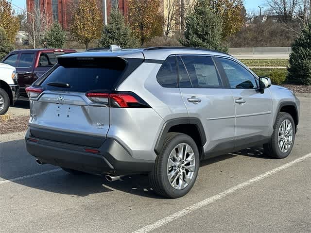 Thumbnail: 2025 Toyota RAV4 - 33