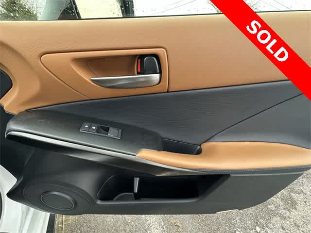 Thumbnail: 2022 Lexus IS - 24