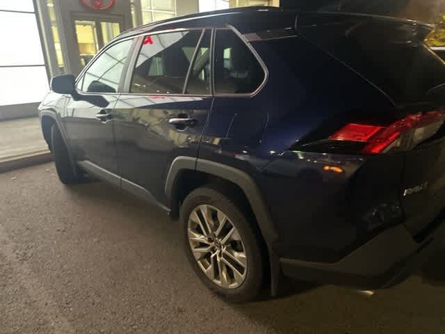 Thumbnail: 2020 Toyota RAV4 - 3