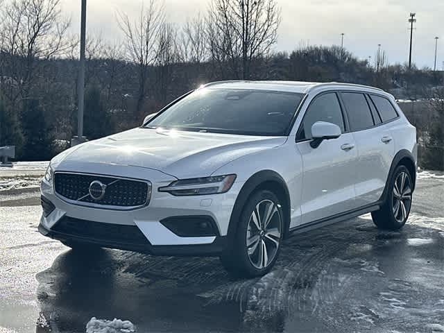 Thumbnail: 2025 Volvo S60 - 1