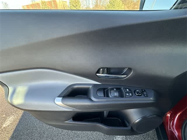 Thumbnail: 2023 Nissan Kicks - 16