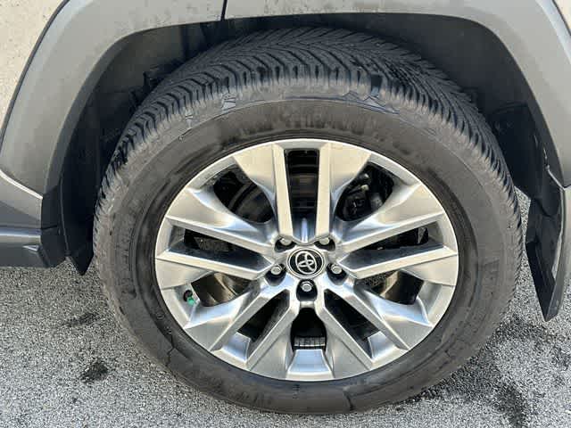 Thumbnail: 2022 Toyota RAV4 - 5