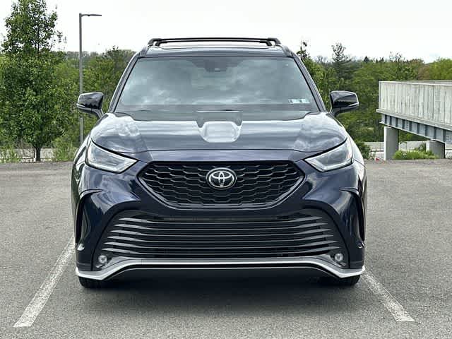 Thumbnail: 2022 Toyota Highlander - 33