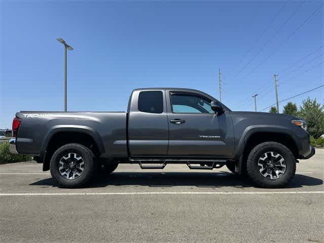 Thumbnail: 2019 Toyota Tacoma - 3