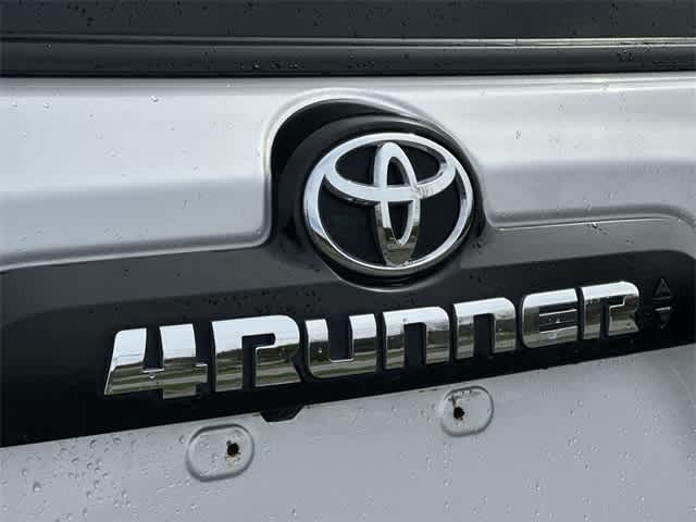 Thumbnail: 2021 Toyota 4Runner - 17